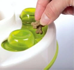 Trixie Slide & Feed Strategiespel - Hondenspeelgoed 17 Trixie Slide & Feed Strategiespel - Hondenspeelgoed -Hondenproducten 1200x1131 2