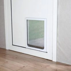 Trixie 2-Weg Hondenluik Wit - S-M 30 X 36 CM 16 Trixie 2-Weg Hondenluik Wit - S-M 30 X 36 CM -Hondenproducten 1200x1198 21