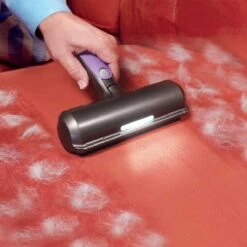 FurDaddy Batterij-aangedreven - Huisdier Haar Verwijderaar Voor Kleding - Herbruikbare Pluizenroller Voor Moeiteloze Verwijdering Van Kattenhaar & Hondenhaar - Zelfreinigende Pluizenborstel Voor Tapijt, Bank, Auto, Bed -Hondenproducten 1200x1200 169
