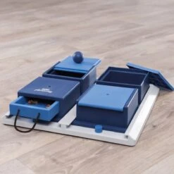 Trixie Dog Activity Poker Box 1 - 31X31 CM 21 Trixie Dog Activity Poker Box 1 - 31X31 CM -Hondenproducten 1200x1200 1709