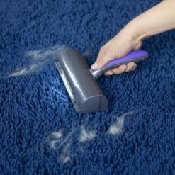 FurDaddy Batterij-aangedreven - Huisdier Haar Verwijderaar Voor Kleding - Herbruikbare Pluizenroller Voor Moeiteloze Verwijdering Van Kattenhaar & Hondenhaar - Zelfreinigende Pluizenborstel Voor Tapijt, Bank, Auto, Bed -Hondenproducten 1200x1200 175