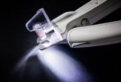 Professionele Oplaadbare LED Licht Nagelknipper, Hond, Kat, Knaagdier, Huisdieren | Dog, Cat, Nail Clipper LED Light, Rechargeable, USB Kabel | Nagelvijl - Nagelschaar Met Vijl, Opvang Van Nagels | Vergrootglas 5x | Extreem Veilig & 100% Effectief 18 Professionele Oplaadbare LED Licht Nagelknipper, Hond, Kat, Knaagdier, Huisdieren | Dog, Cat, Nail Clipper LED Light, Rechargeable, USB Kabel | Nagelvijl - Nagelschaar Met Vijl, Opvang Van Nagels | Vergrootglas 5x | Extreem Veilig & 100% Effectief -Hondenproducten 1200x818 1