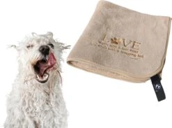 Pepets© – Hondenhanddoek – Honden Handdoek – Microvezel Handdoek – Handdoek Hond – Hondendeken – Droogdoek Hond – Dierendeken – Absorberend – 100*50CM - Beige - GRATIS Zonnebril -Hondenproducten 1200x889