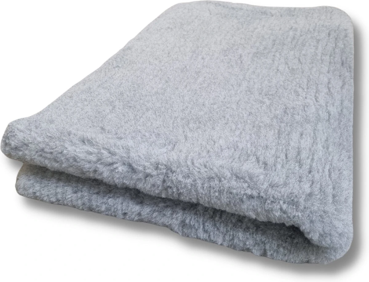 Vetbed Grijs Effen - Antislip Hondenmat - Hondenbed - Hondenmatras - Benchmat - 100 X 75 CM - Machine Wasbaar 7 Vetbed Grijs Effen - Antislip Hondenmat - Hondenbed - Hondenmatras - Benchmat - 100 X 75 CM - Machine Wasbaar - Afbeelding 5