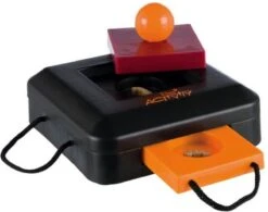 Trixie Dogtoy Dog Activity Strategy Game Gamble Box - Piepend Speelgoed - 15cm X 15cm X 9cm - Zwart/rood/oranje 26 Trixie Dogtoy Dog Activity Strategy Game Gamble Box - Piepend Speelgoed - 15cm X 15cm X 9cm - Zwart/rood/oranje -Hondenproducten 1200x949