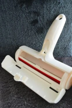 Huisdierhaar Verwijderaar - Huisdier Haar Verwijder Borstel – Pet Hair Remover – Pluizenborstel – Haren Verwijderen – Kleding Borstel & Roller – Katten & Honden - Haar Verwijderaar -Hondenproducten 799x1200 1