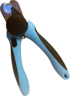 WVspecials® Professionele Dieren Nagelschaar Met Led Licht - Dieren Nagelschaar - Nagelschaar Hond - Honden Nagelknipper - Hondennagels - Honden Knip Schaar - Nageltang - Met LED Licht, Veiligheidsstop En Nagelvijl - Black Friday - Sinterklaas -Hondenproducten 877x1200 1